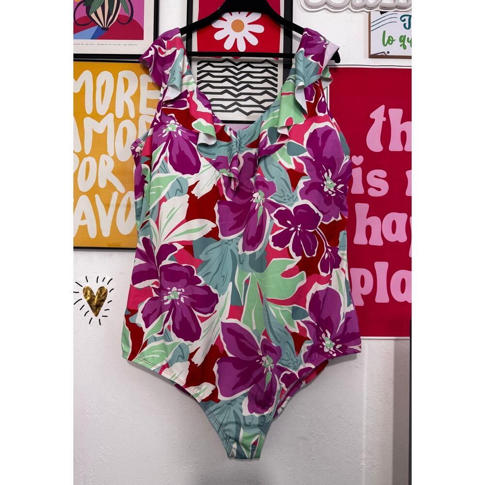 Penbrooke Women’s Floral One Piece Swimsuit‎ - Size 30 - Ruffle Neckline -